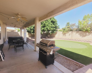 8720 W Kathleen Road - Photo Thumbnail 11