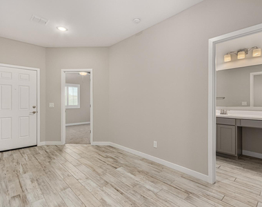 19532 N 27th Place - Photo Thumbnail 15