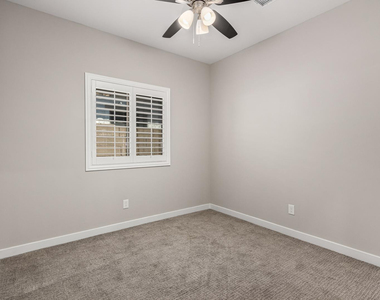 19532 N 27th Place - Photo Thumbnail 19