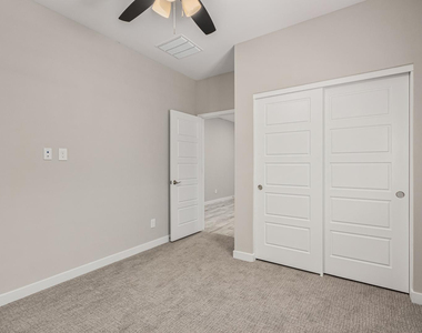 19532 N 27th Place - Photo Thumbnail 28