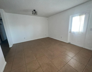 6421 W Carol Avenue - Photo Thumbnail 28
