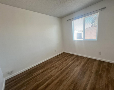 6421 W Carol Avenue - Photo Thumbnail 19