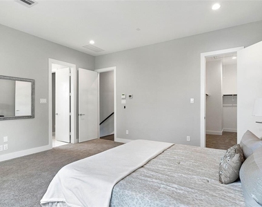 8411 Hempstead Road - Photo Thumbnail 13