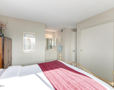 5525 E Thomas Road - Photo Thumbnail 13
