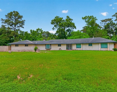 1701 Mistletoe Lane - Photo Thumbnail 2