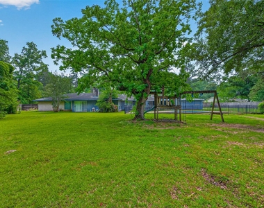 1701 Mistletoe Lane - Photo Thumbnail 31