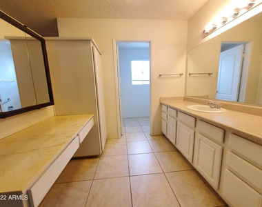 5041 E Mesquite Wood Court - Photo Thumbnail 6