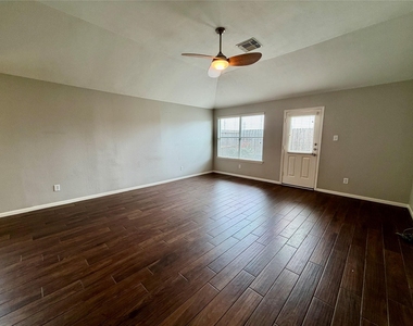 25206 Barmby Drive - Photo Thumbnail 8