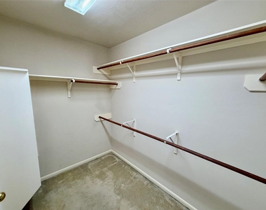 25206 Barmby Drive - Photo Thumbnail 15