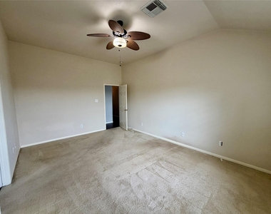 25206 Barmby Drive - Photo Thumbnail 11