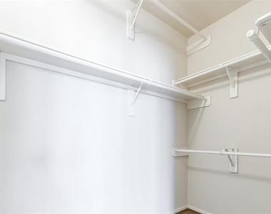 1138 Evandale Lane - Photo Thumbnail 12