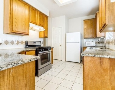 1138 Evandale Lane - Photo Thumbnail 8