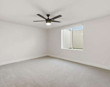 5623 E Claire Drive - Photo Thumbnail 73
