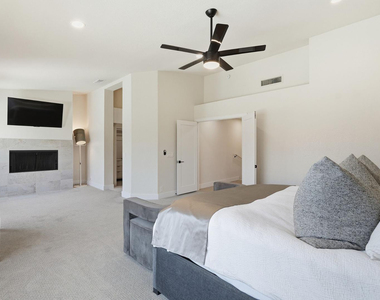 5623 E Claire Drive - Photo Thumbnail 47