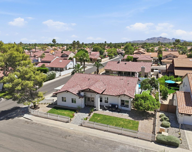 5623 E Claire Drive - Photo Thumbnail 95