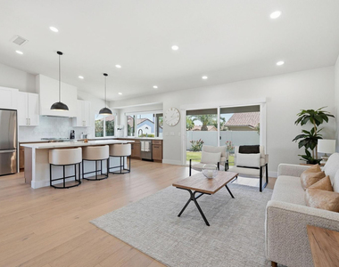 5623 E Claire Drive - Photo Thumbnail 24