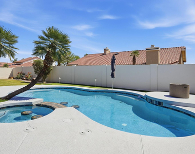 5623 E Claire Drive - Photo Thumbnail 87