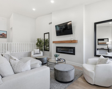 5623 E Claire Drive - Photo Thumbnail 19