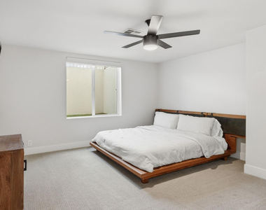 5623 E Claire Drive - Photo Thumbnail 69