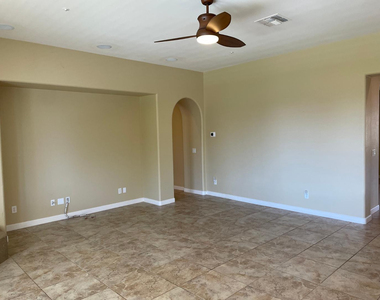 31264 N 133rd Lane - Photo Thumbnail 14