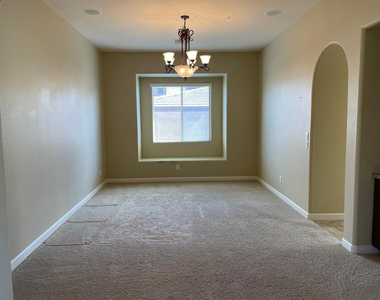 31264 N 133rd Lane - Photo Thumbnail 9