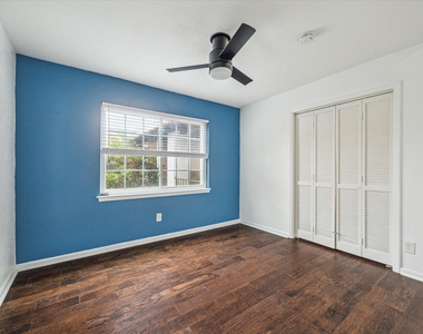 2744 Briarhurst Drive - Photo Thumbnail 7