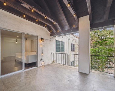 2744 Briarhurst Drive - Photo Thumbnail 9
