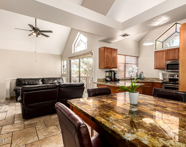 1001 N Pasadena -- - Photo Thumbnail 24