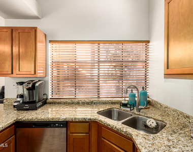 1001 N Pasadena -- - Photo Thumbnail 25
