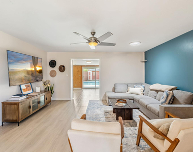 2234 N 74th Way - Photo Thumbnail 10