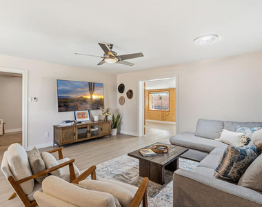 2234 N 74th Way - Photo Thumbnail 11