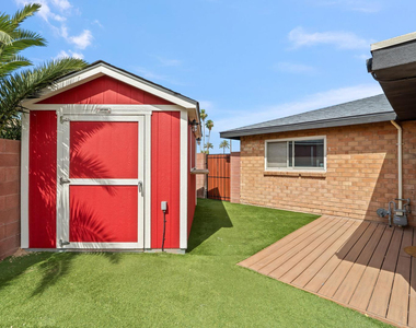 2234 N 74th Way - Photo Thumbnail 32