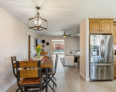 2234 N 74th Way - Photo Thumbnail 5