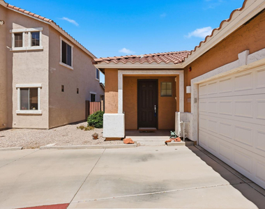 881 S Porter Street - Photo Thumbnail 1