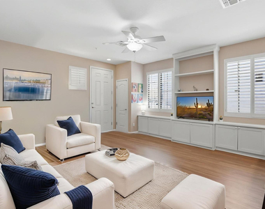881 S Porter Street - Photo Thumbnail 4