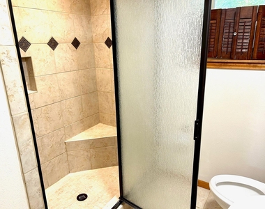 131 Southwood Shores Drive - Photo Thumbnail 12