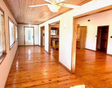 131 Southwood Shores Drive - Photo Thumbnail 7