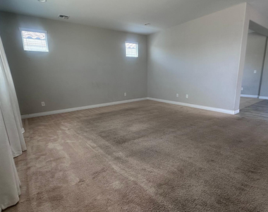 10015 E Wavelength Avenue - Photo Thumbnail 2