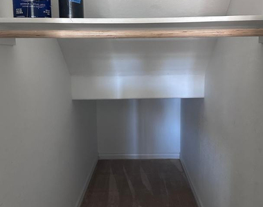 10015 E Wavelength Avenue - Photo Thumbnail 9