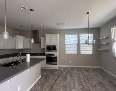 10015 E Wavelength Avenue - Photo Thumbnail 29