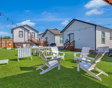 5301 Avenue M - Photo Thumbnail 18