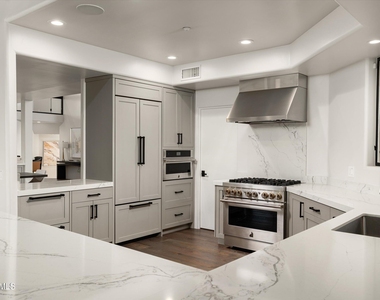 37661 N 94th Street - Photo Thumbnail 13