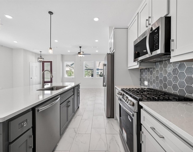 3350 City Heart Avenue - Photo Thumbnail 21