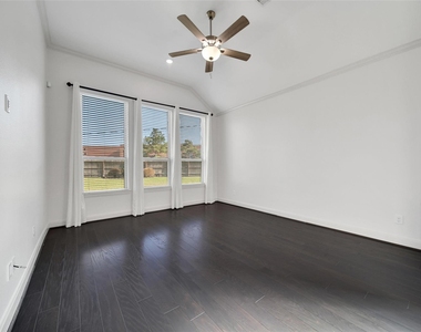 11030 Sarah Bluff Lane - Photo Thumbnail 19