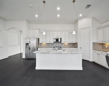 11030 Sarah Bluff Lane - Photo Thumbnail 11
