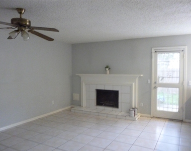3243 Battle Ridge Lane - Photo Thumbnail 6