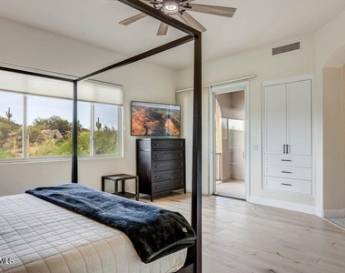28990 N White Feather Lane - Photo Thumbnail 11
