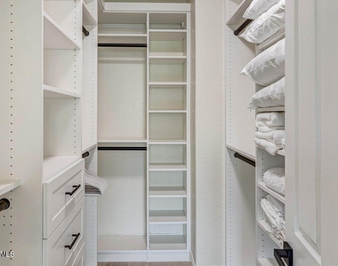 28990 N White Feather Lane - Photo Thumbnail 21