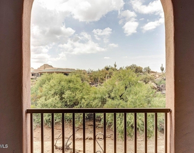 28990 N White Feather Lane - Photo Thumbnail 15