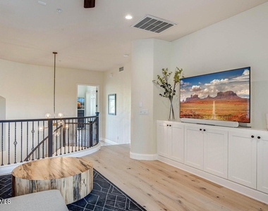 28990 N White Feather Lane - Photo Thumbnail 16